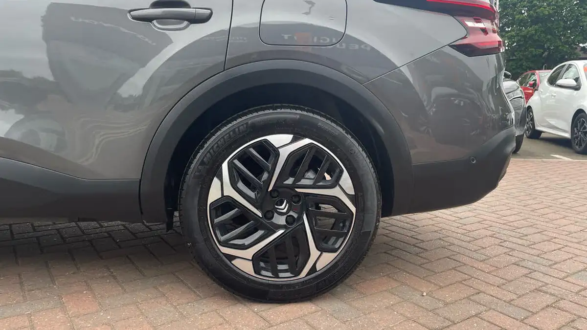 2024-citroen-c4-x-12-puretech-max-130ps-ss-eat8-big-14