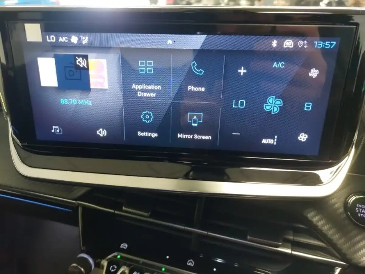 2025-peugeot-2008-suv-e-gt-156ps-54kwh-big-15