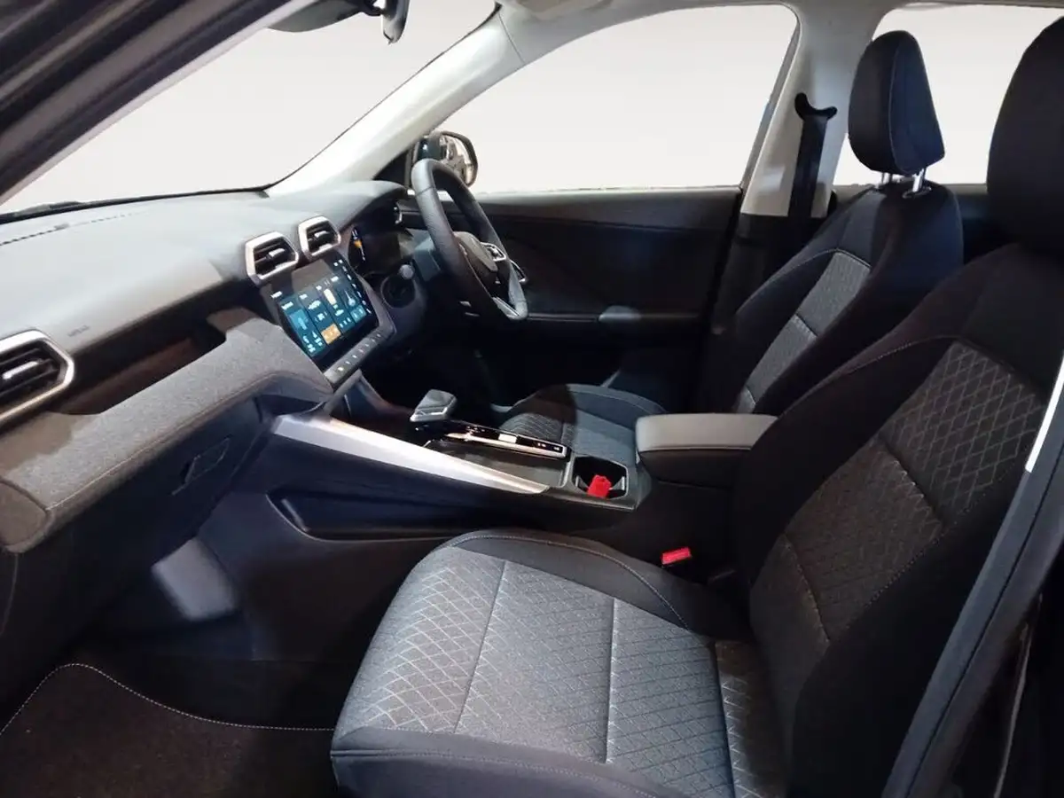 2025-mg-zs-suv-15-se-196ps-hybrid-1498cc-auto-big-8