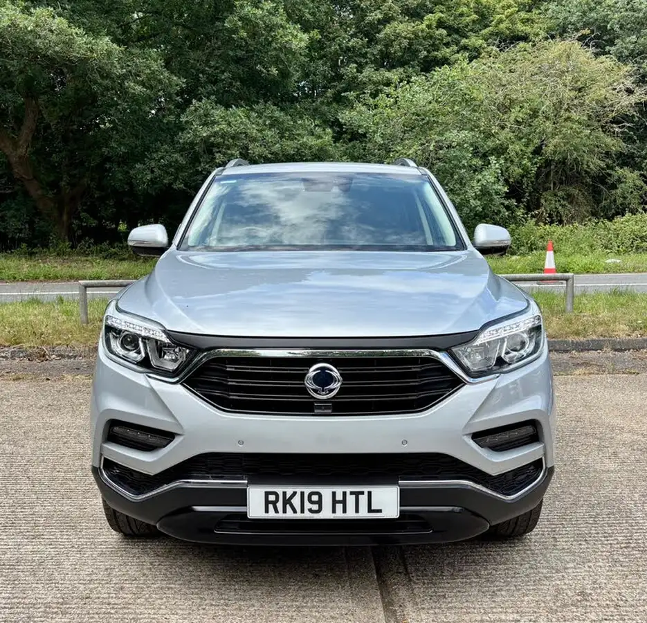 2019-kgm-ssangyong-rexton-22td-ultimate-big-1