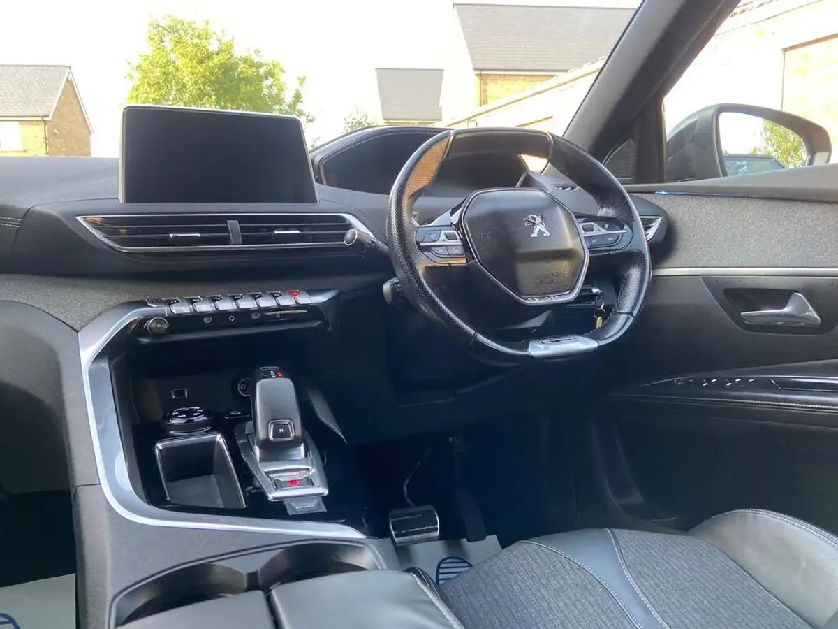 2018-peugeot-5008-suv-16-bluehdi-gt-line-eat6-big-16