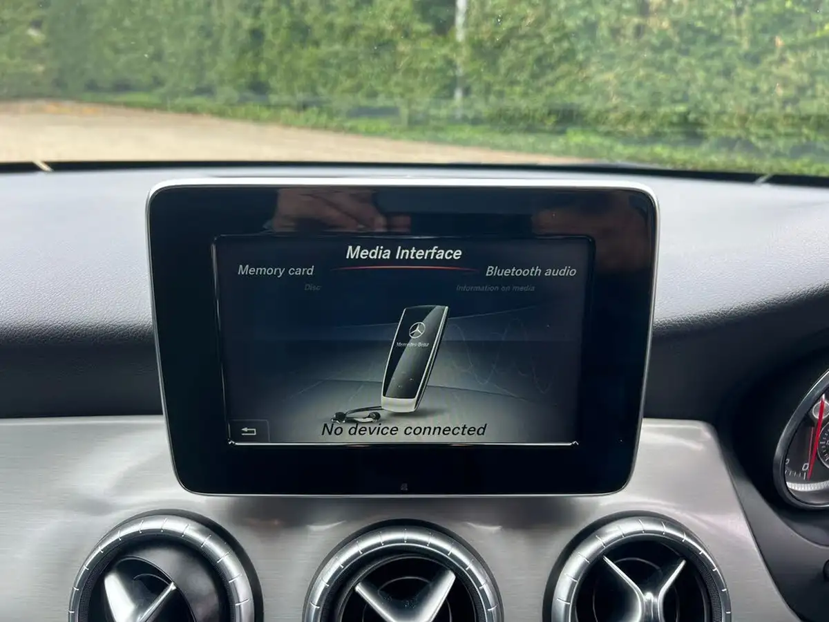 2017-mercedes-benz-cla-16-cla-180-amg-line-coupe-4d-7g-dct-big-21