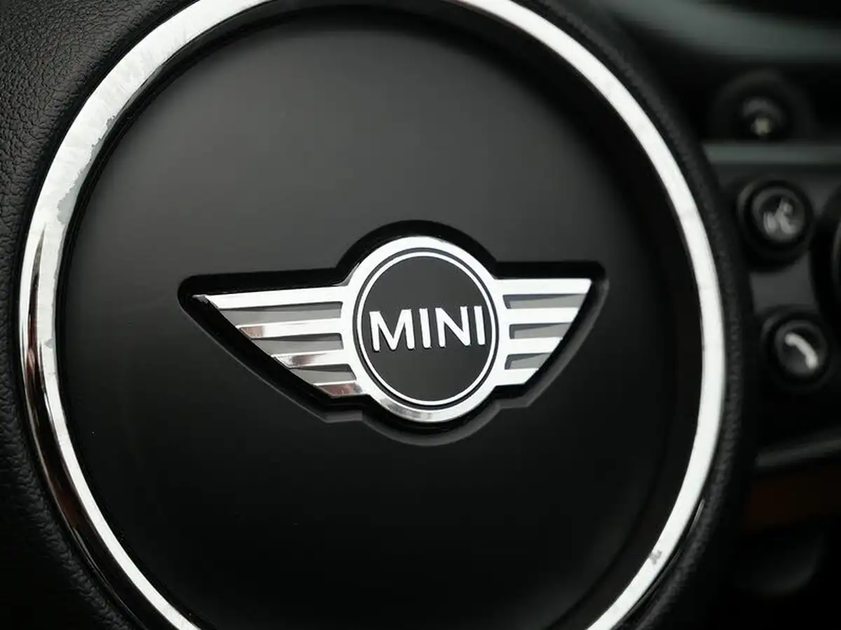 2017-mini-cooper-20-john-cooper-works-media-xlss-convertible-2d-auto-big-20
