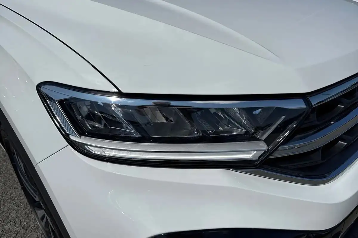 2024-volkswagen-t-roc-15-tsi-r-line-hatchback-5d-dsg-big-29