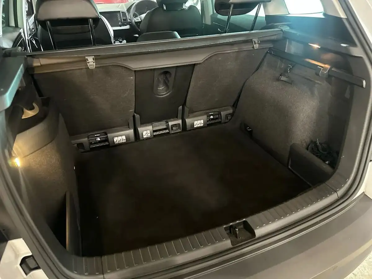 2020-skoda-karoq-15-tsi-se-l-big-38