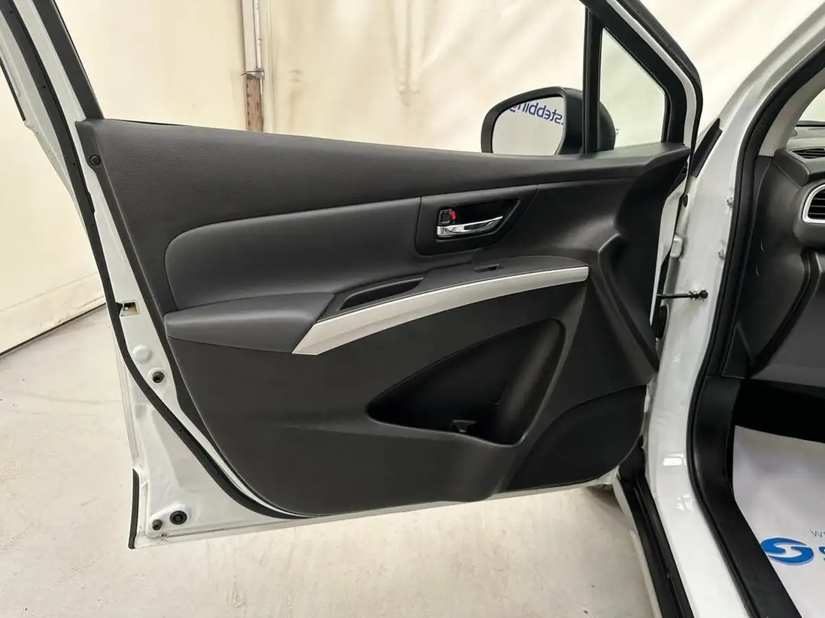 2016-suzuki-s-cross-16-sz5-big-35