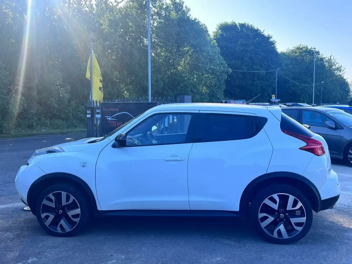 2013-nissan-juke-16-n-tec-1598cc-cvt-big-3