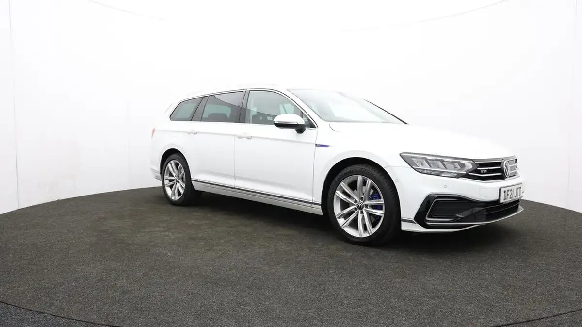 2021-volkswagen-passat-14-tsi-gte-estate-5d-big-49