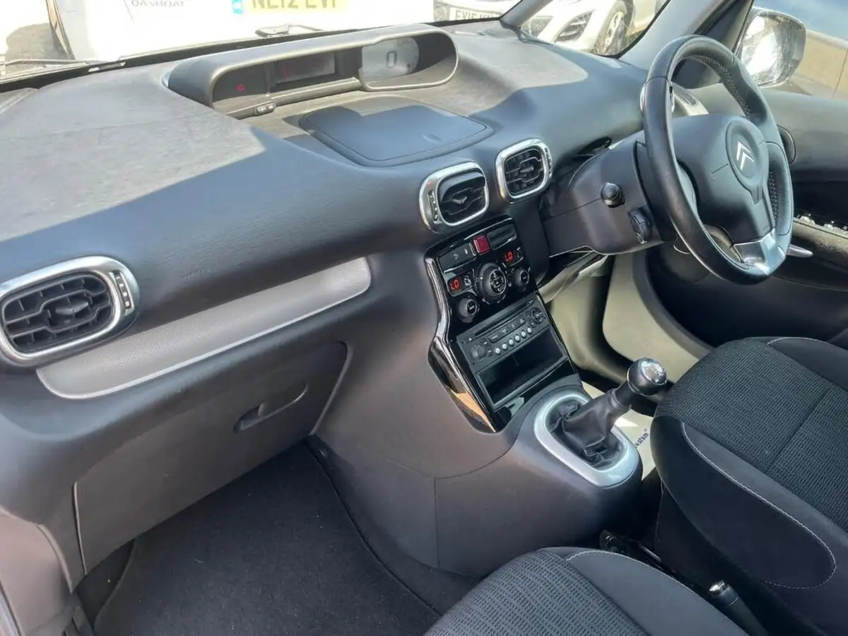 2011-citroen-c3-picasso-16td-exclusive-8v-90pseuro-v-big-11