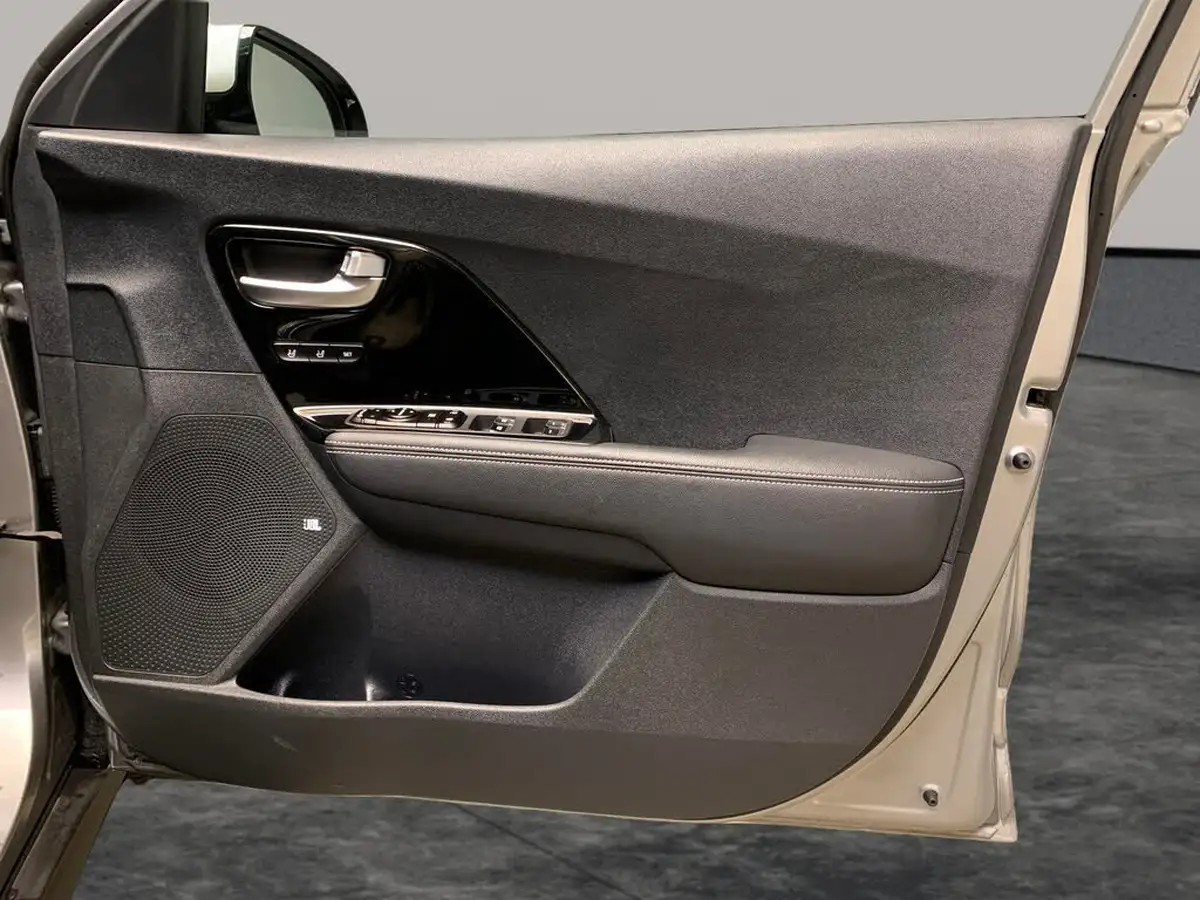 2022-kia-e-niro-ev-4-big-42