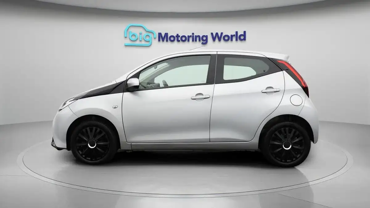 2019-toyota-aygo-10-vvt-i-x-play-big-4