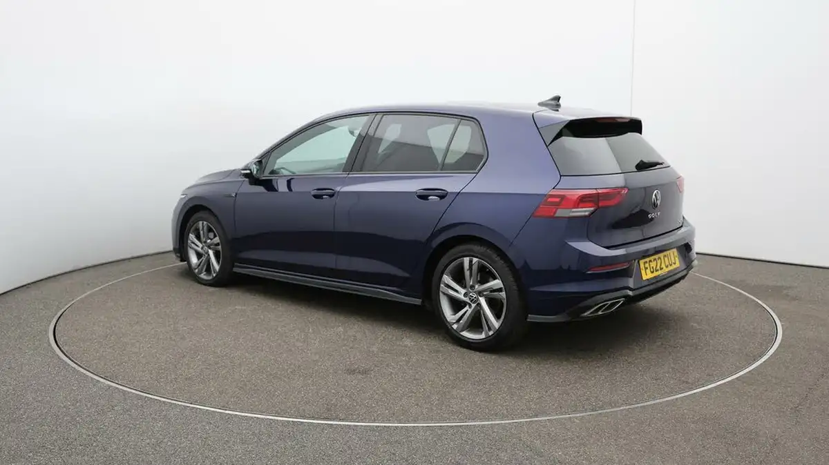 2022-volkswagen-golf-15-etsi-r-line-150ps-hatchback-big-5