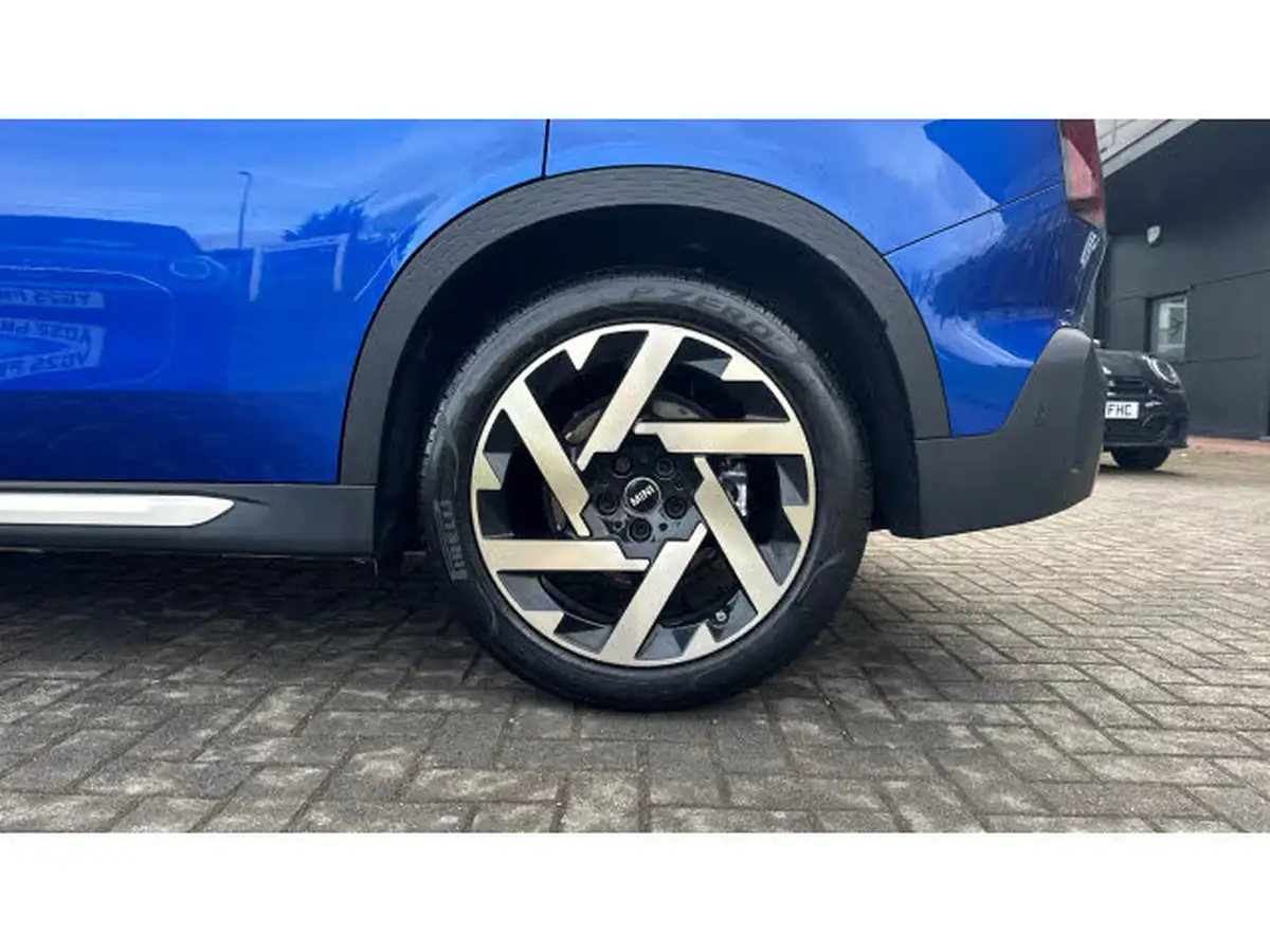 2024-mini-countryman-e-cooper-e-exclusive-big-41