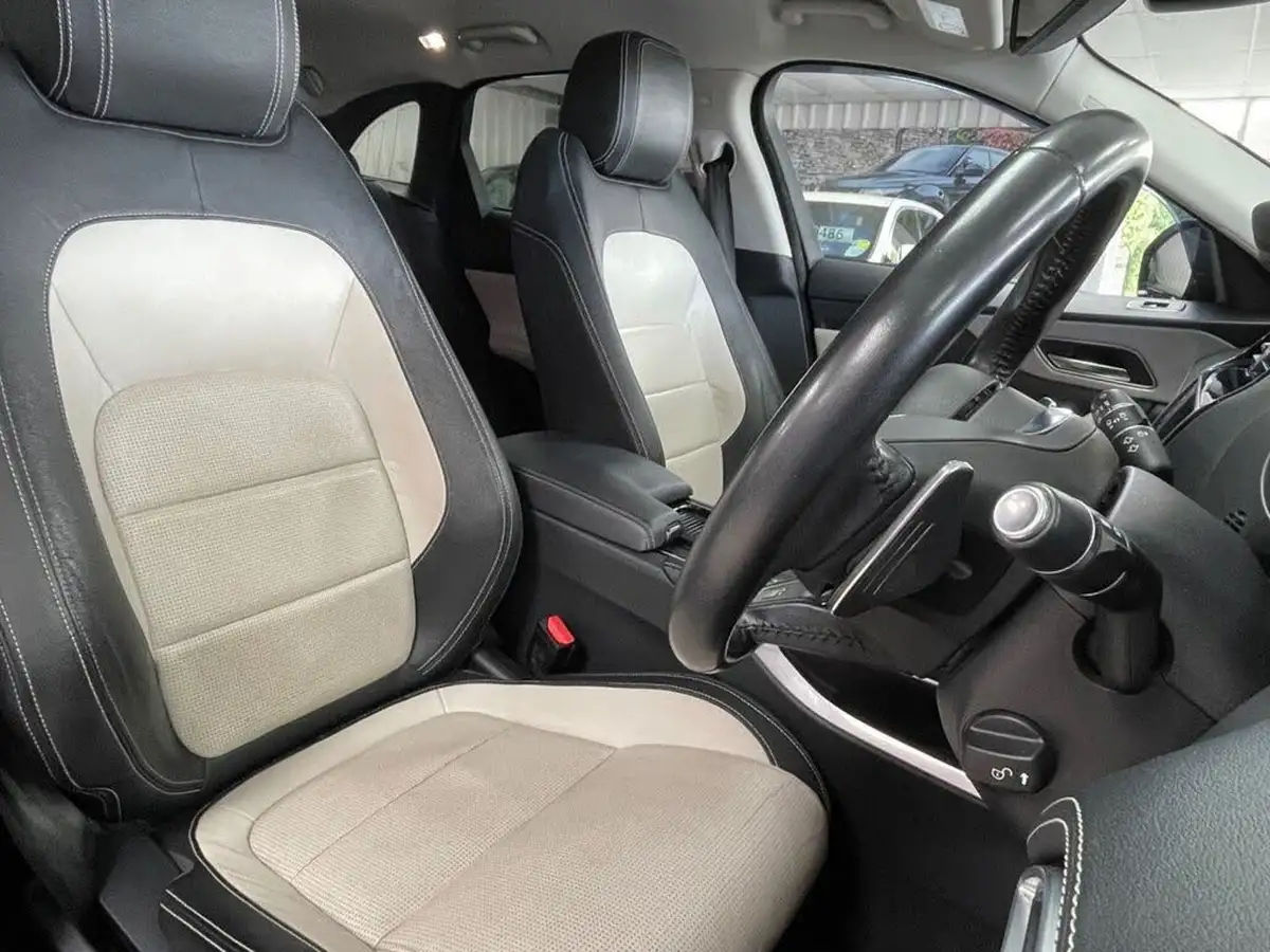 2018-jaguar-f-pace-20-i4d-r-sport-180ps-auto-big-25
