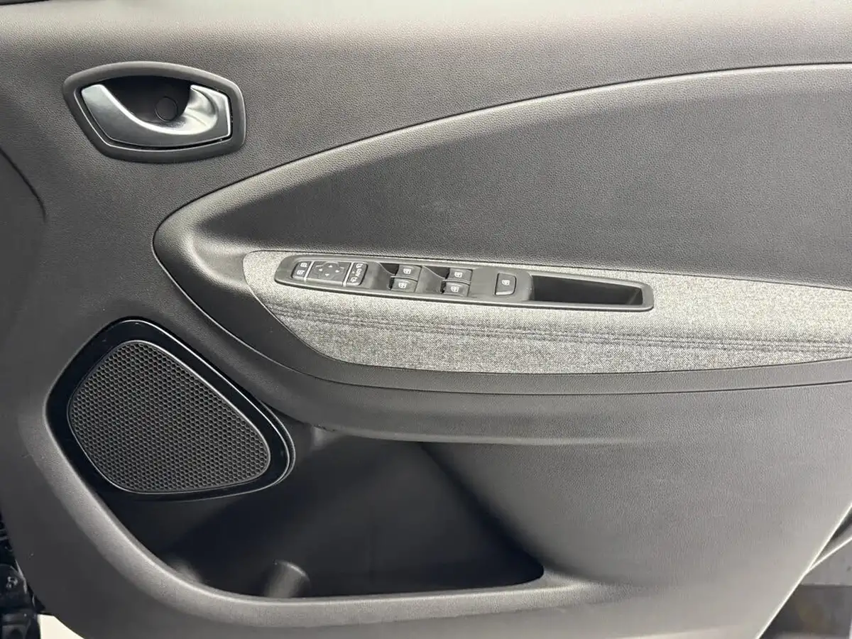 2020-renault-zoe-e-i-gt-line-big-16