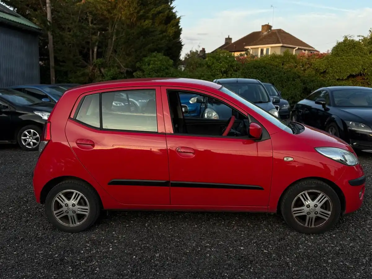 2010-hyundai-i10-12-comfort-76bhp-big-5