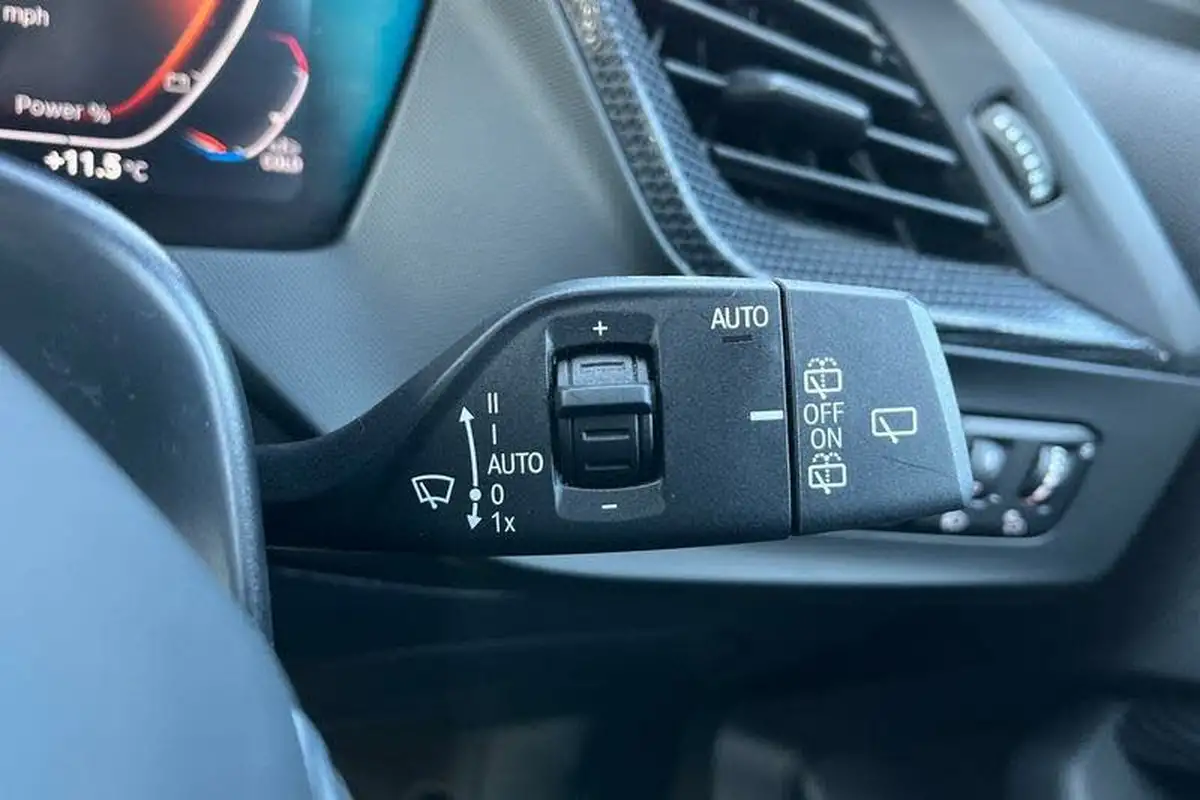 2022-bmw-1-series-15-118i-sport-dct-big-14