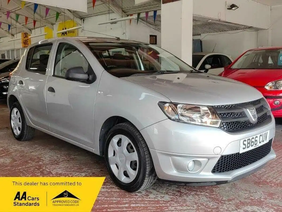 2016-dacia-sandero-12-ambiance-big-0