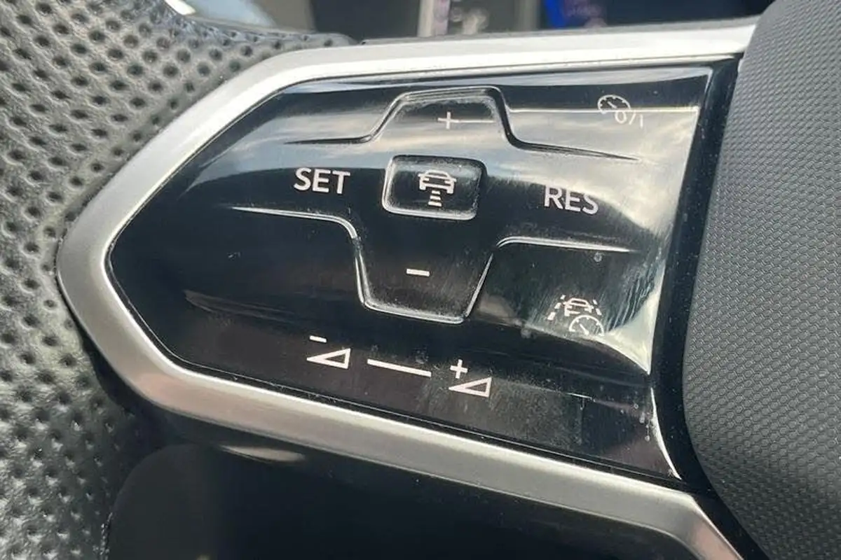 2022-volkswagen-arteon-20-tsi-r-line-fastback-big-38