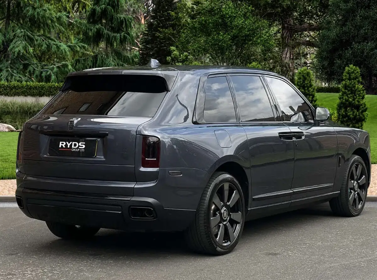 2022-rolls-royce-cullinan-675-big-7