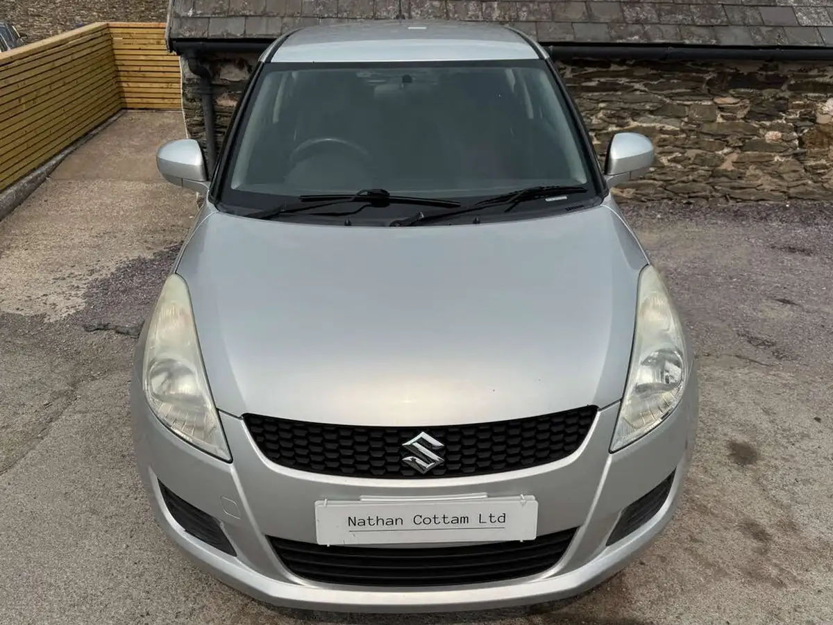 2011-suzuki-swift-12-sz3-3d-big-7