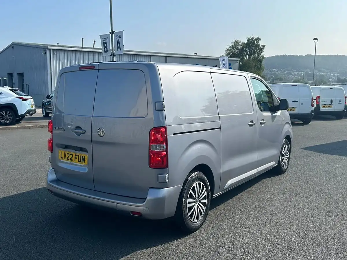2022-vauxhall-vivaro-15td-2700-l1h1-sportive-120pseu6d-big-6
