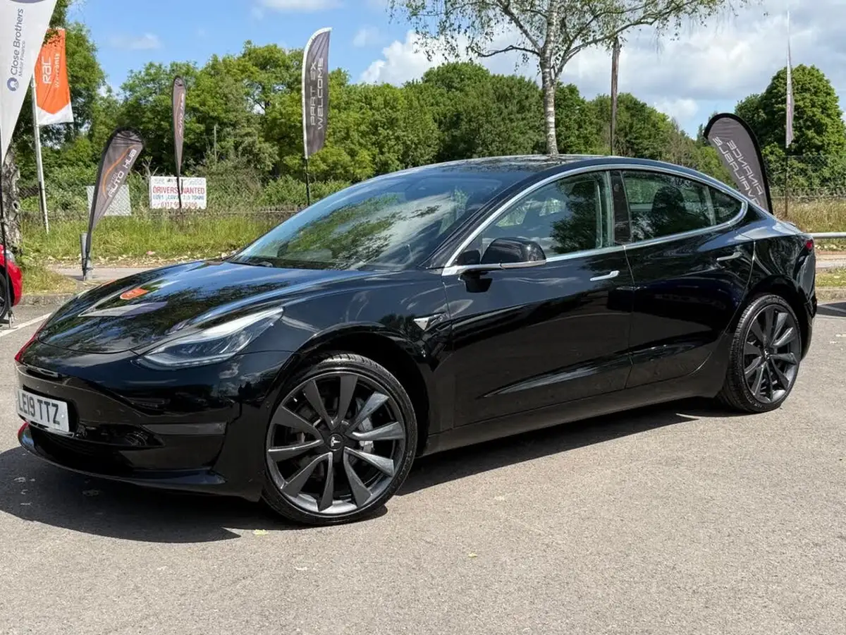 2019-tesla-model-3-e-standard-plus-big-1