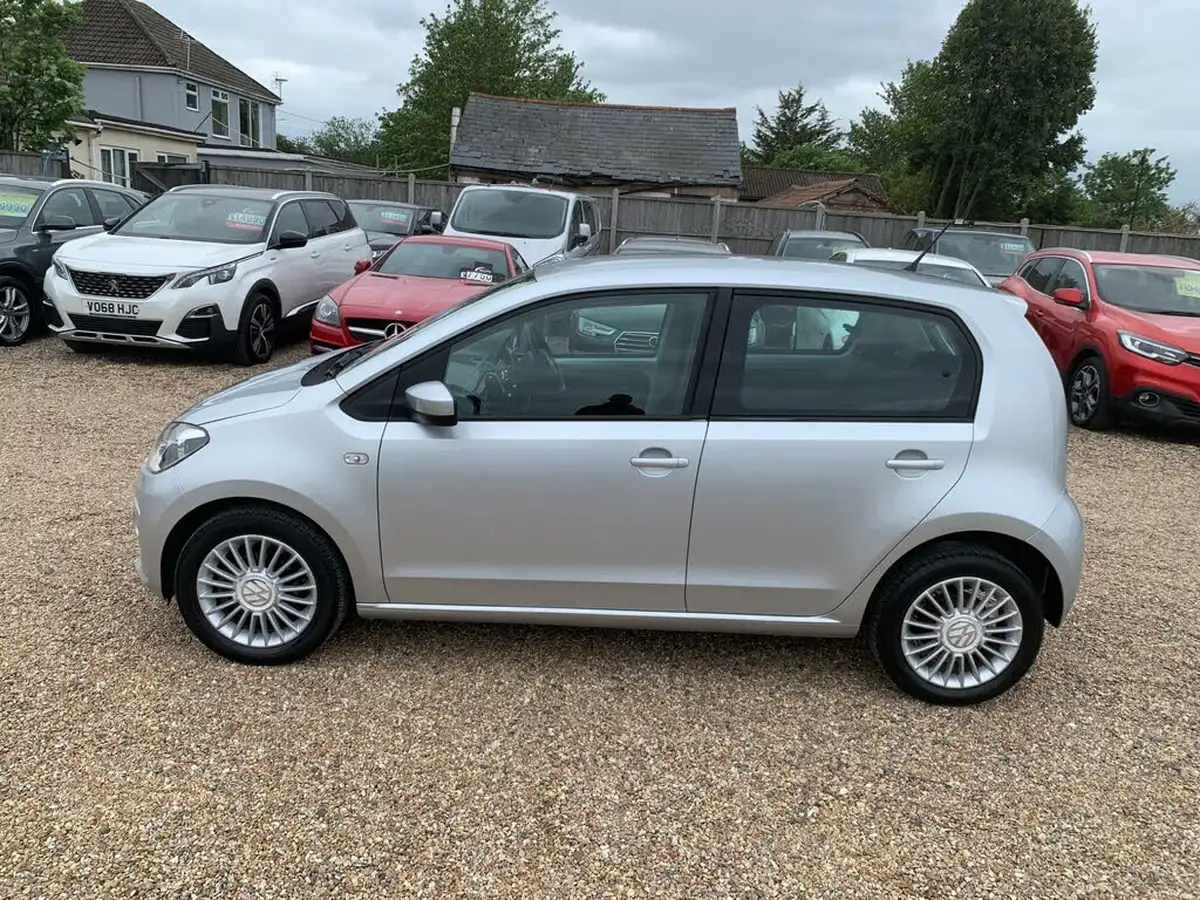 2014-volkswagen-up-10-high-up-5d-asg-big-3