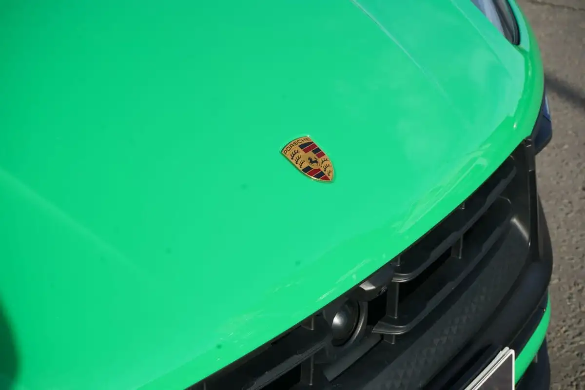 2023-porsche-macan-29-v6-gts-big-35