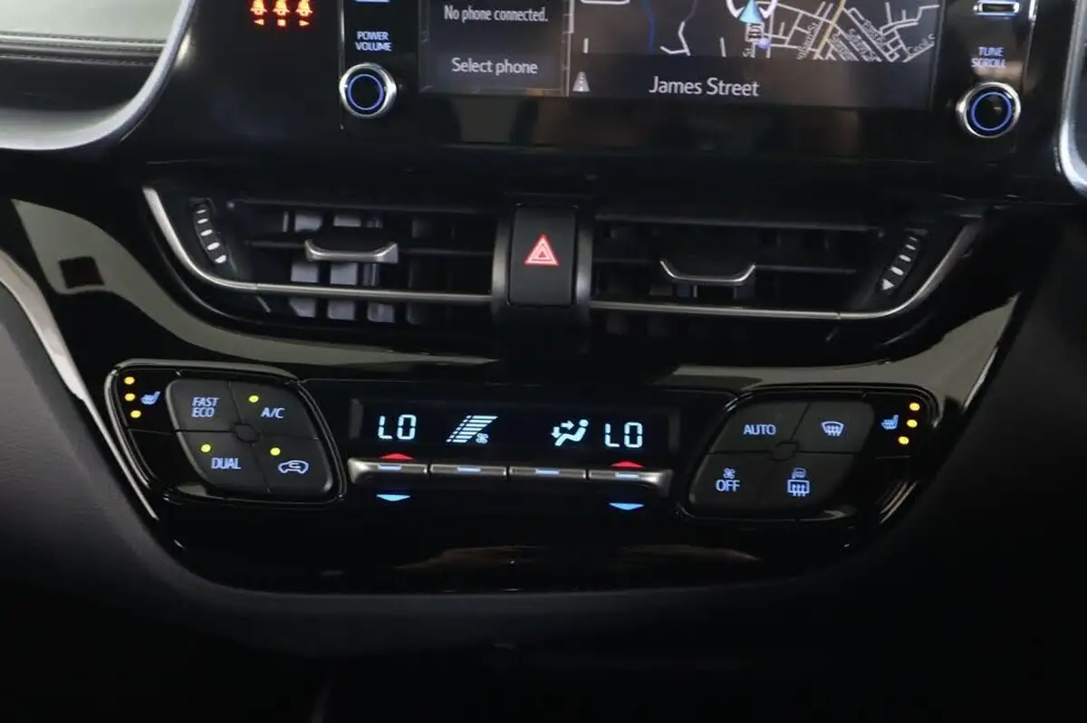 2021-toyota-c-hr-18-vvt-i-design-big-29