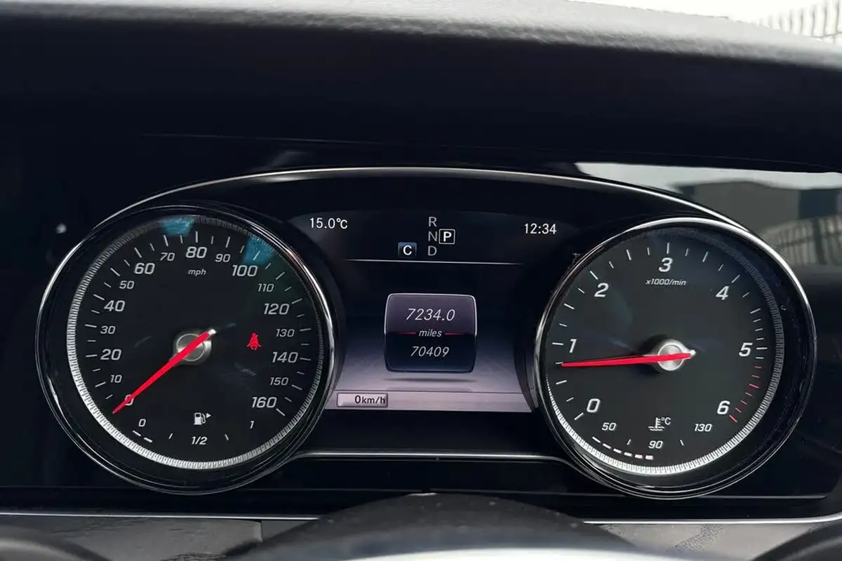 2018-mercedes-benz-e-class-20d-e220d-amg-line-ss-coupe-2d-big-34