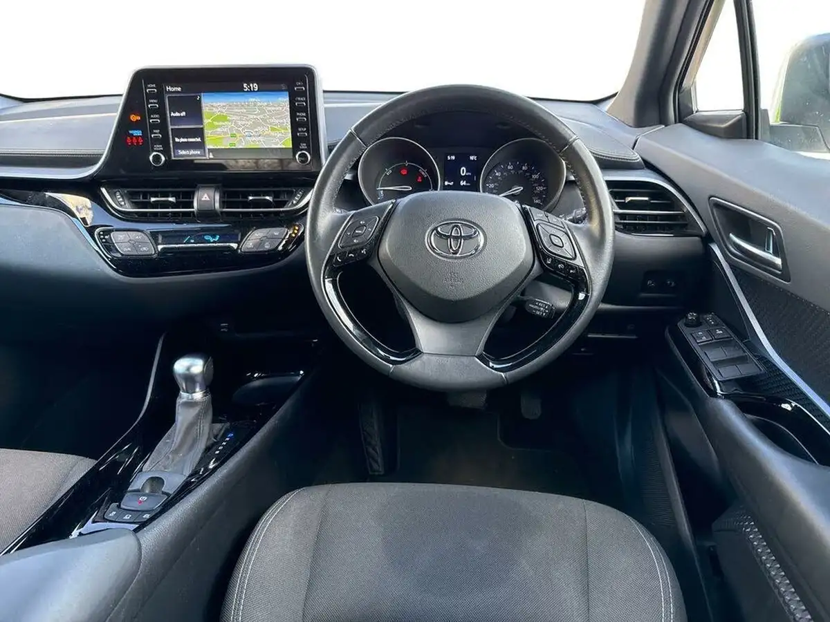 2021-toyota-c-hr-18-vvt-i-design-big-11