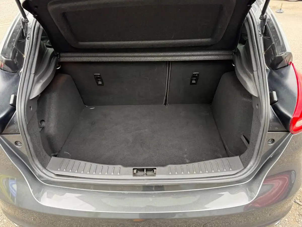 2017-ford-focus-15tdci-st-line-hatchback-big-9
