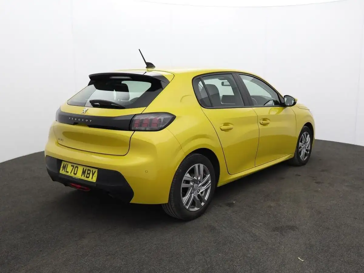 2020-peugeot-208-12-puretech-active-100bhp-big-9