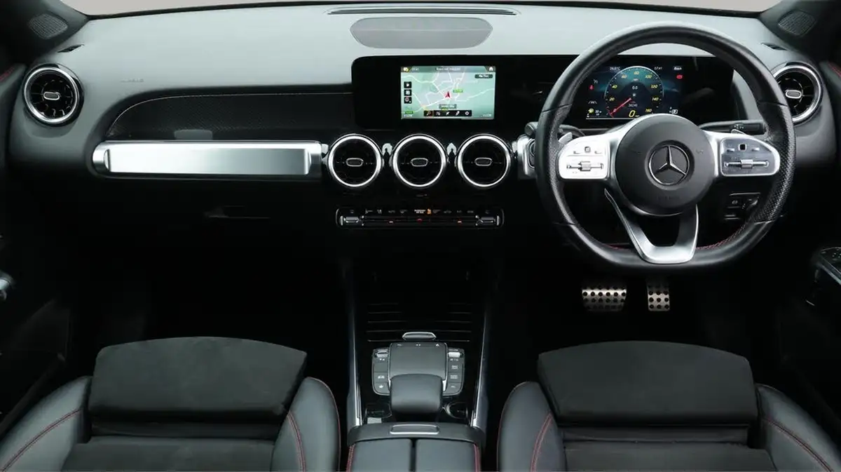2021-mercedes-benz-glb-class-13-glb200-amg-line-8g-tronic-big-13