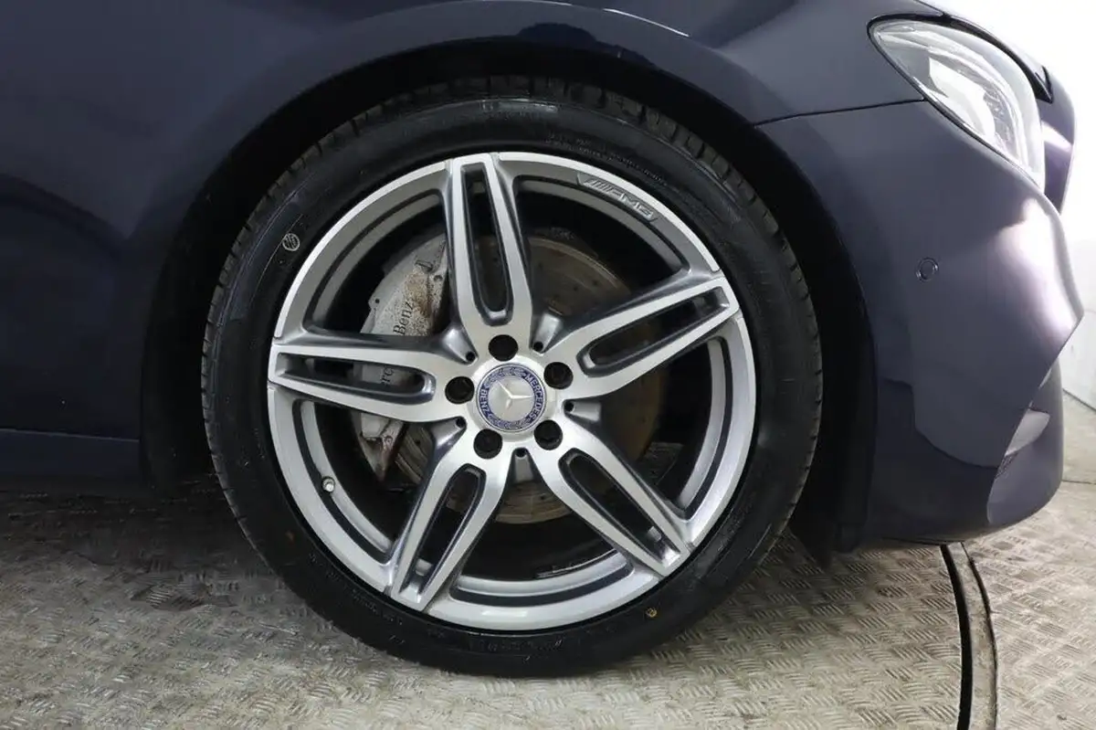 2016-mercedes-benz-e-class-20d-e220d-amg-line-premiumss-saloon-4d-big-11