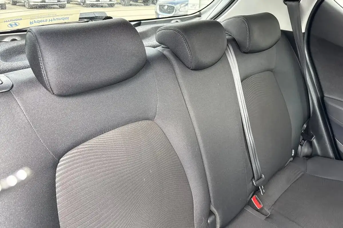 2018-hyundai-i10-10-premium-66ps-big-34
