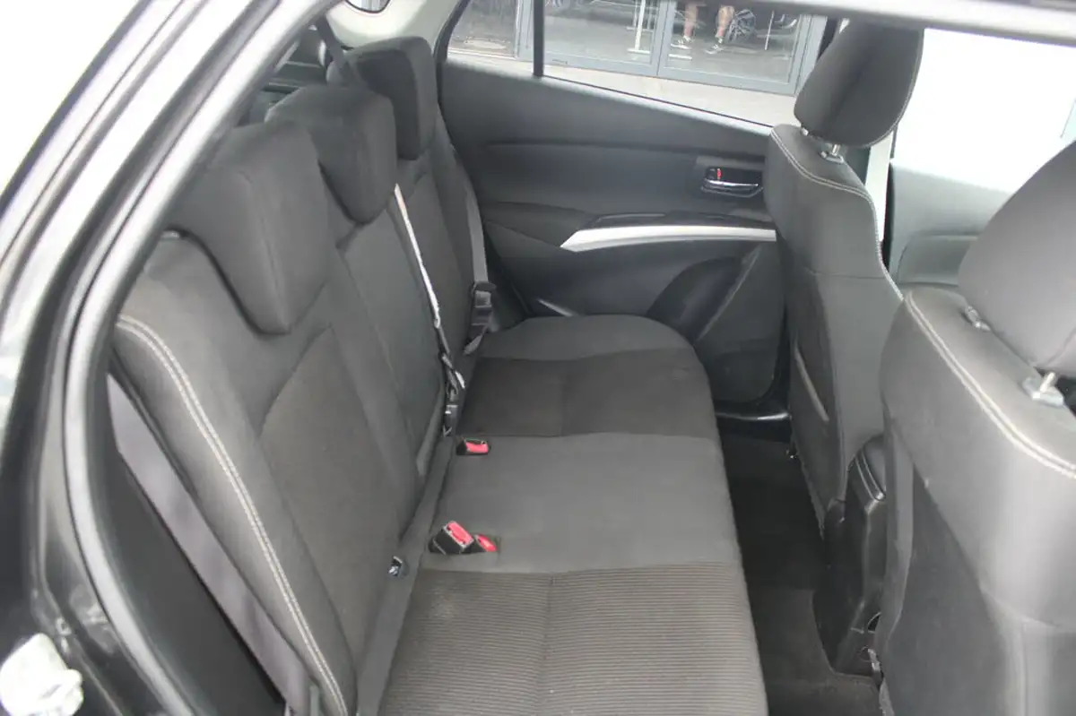 2016-suzuki-s-cross-10-boosterjet-sz-t-110ps-big-18