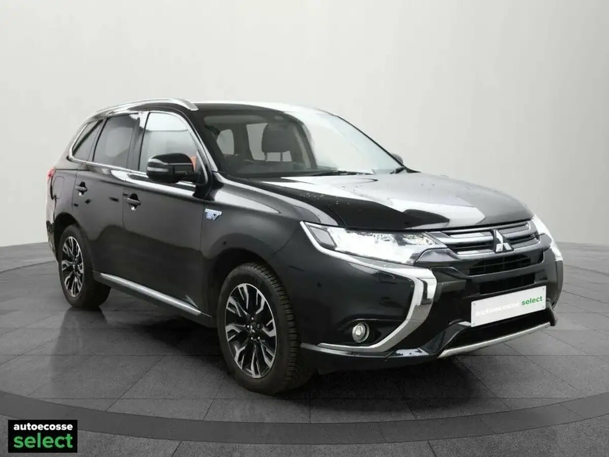 2016-mitsubishi-outlander-20-gx4h-phev-big-0
