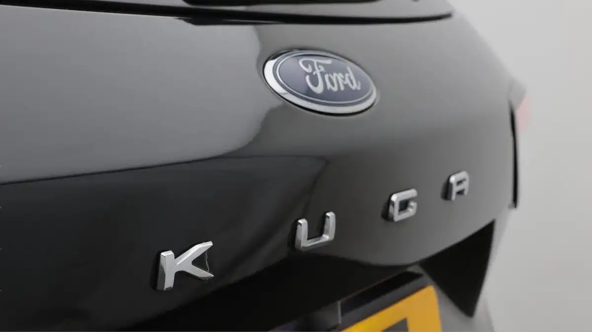 2021-ford-kuga-15-st-line-x-edition-big-21