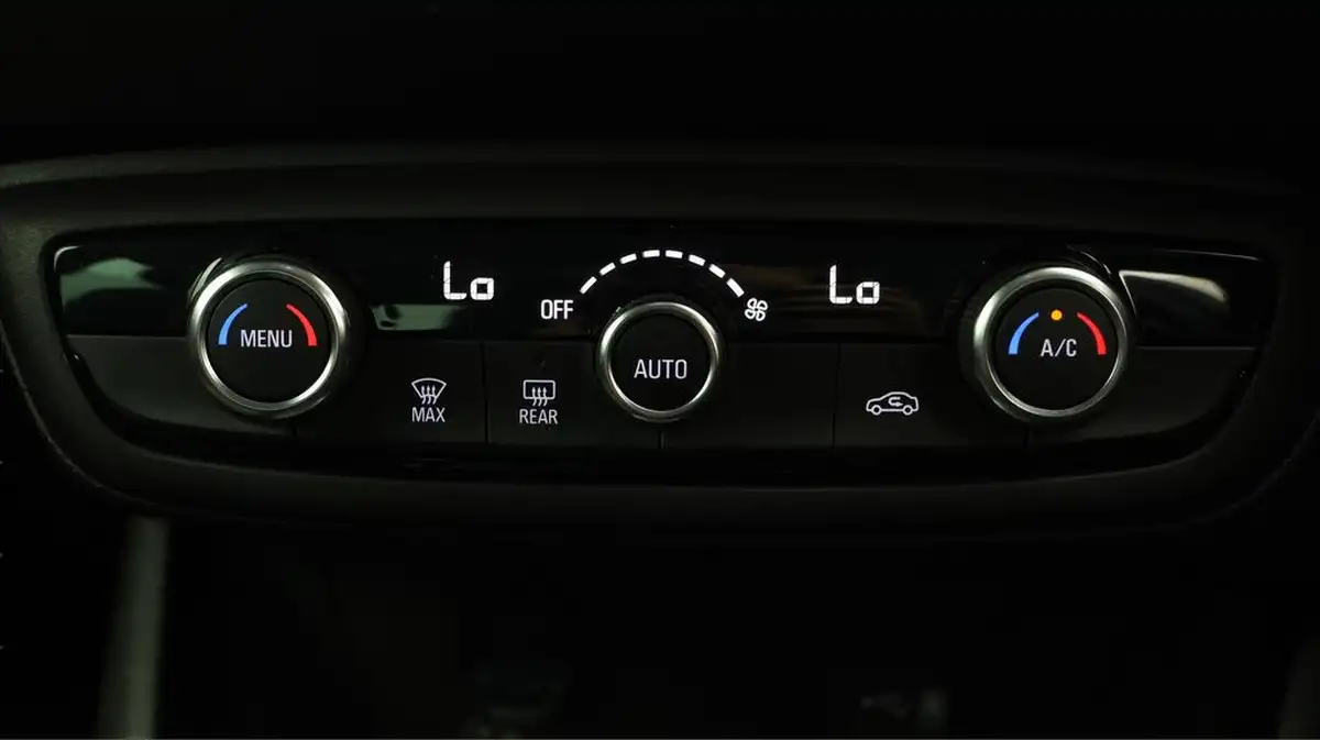 2023-vauxhall-crossland-12-gs-130ps-auto-big-12