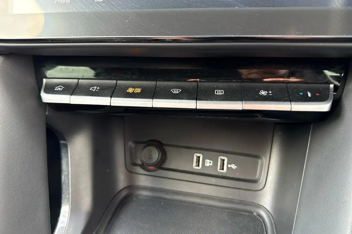 2024-mg-zs-suv-10t-gdi-exclusive-big-26
