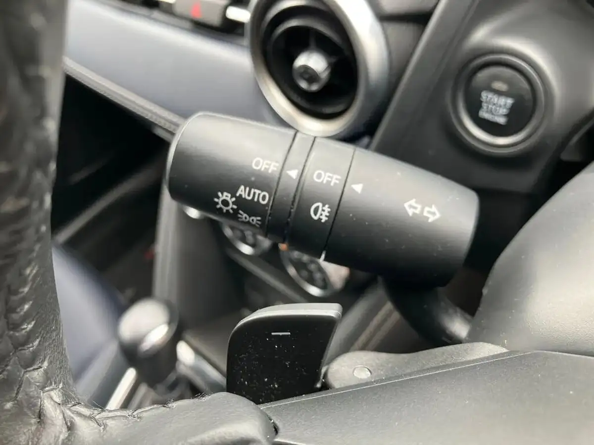2020-mazda-mazda2-15-skyactiv-g-sport-nav-auto-big-38