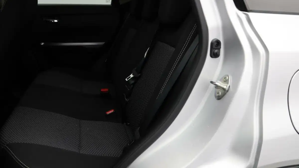 2020-suzuki-vitara-14-boosterjet-sz-t-140ps-auto-big-15