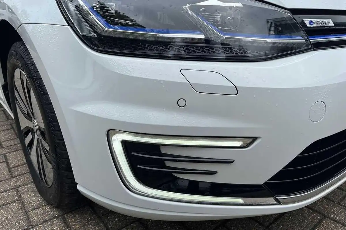 2019-volkswagen-golf-e-e-golf-big-25