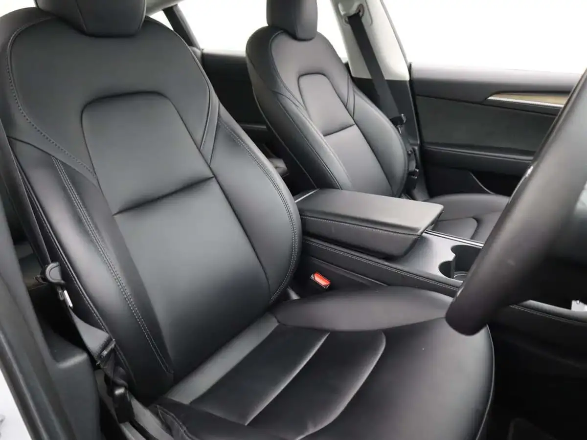 2022-tesla-model-3-e-rwd-big-14