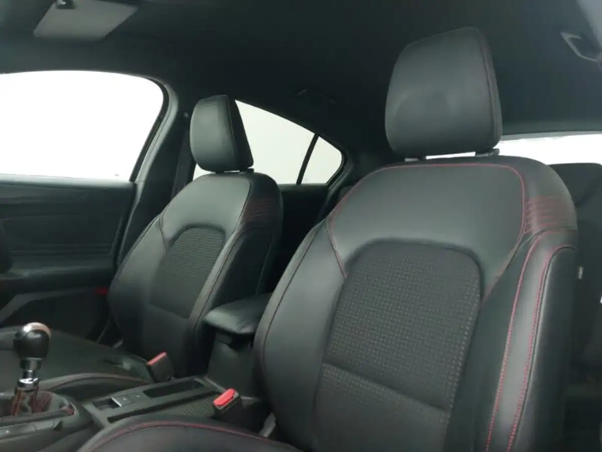 2018-ford-focus-10t-st-line-x-125ps-hatchback-big-11