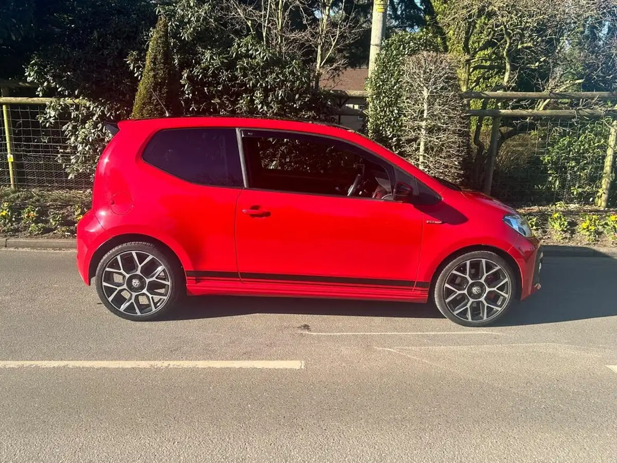 2019-volkswagen-up-10-gti-3d-big-4