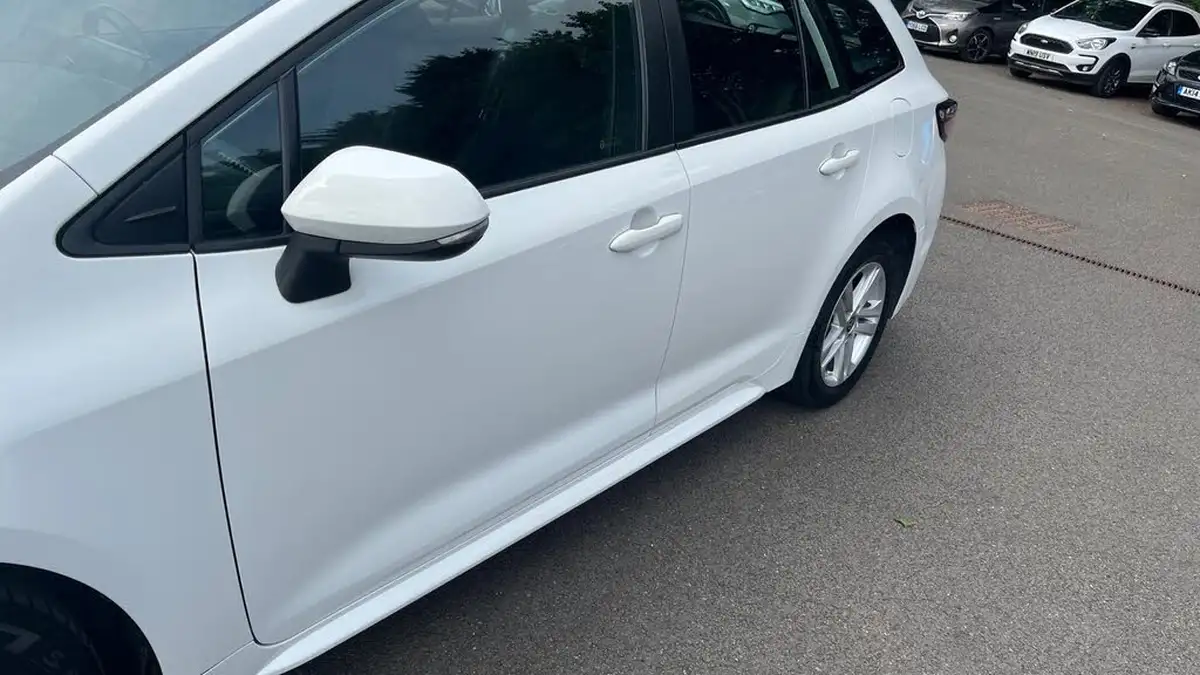 2022-toyota-corolla-18-vvt-i-icon-120bhp-spare-wheel-touring-sports-5d-big-36