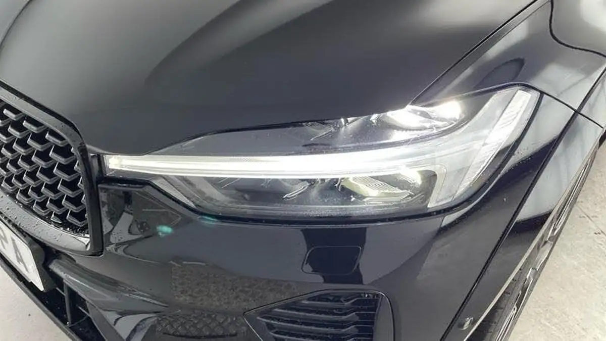 2024-volvo-xc60-20-t8-ultimate-dark-big-37